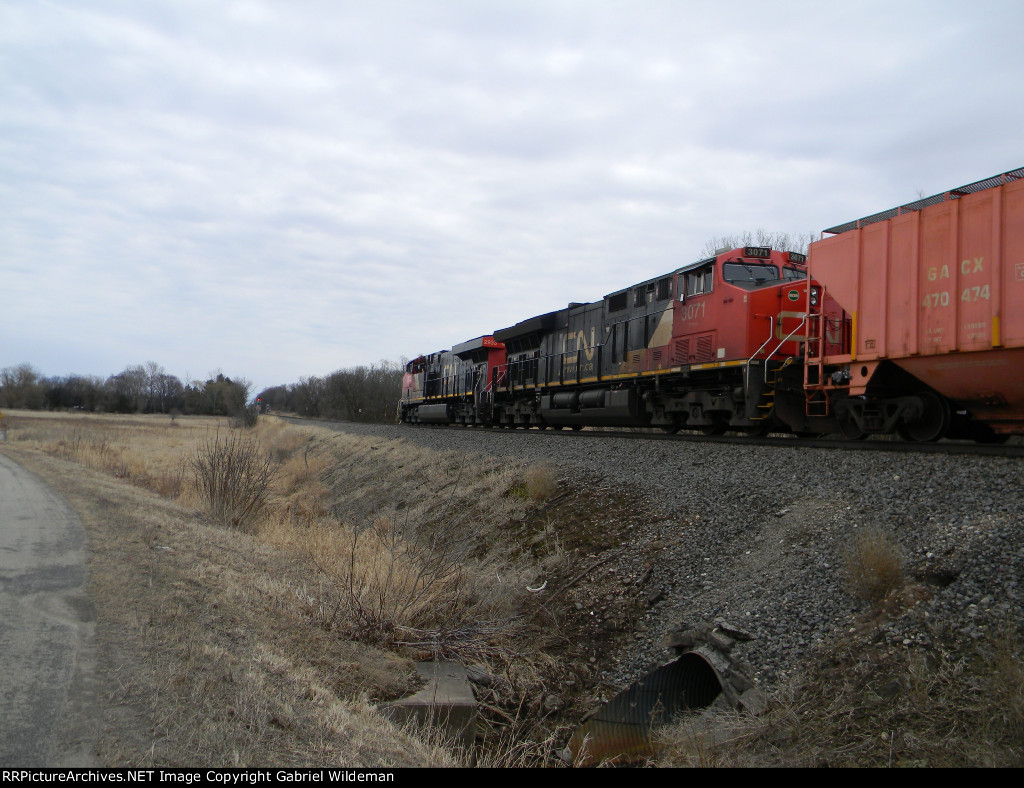 CN 3071 & CN 2933